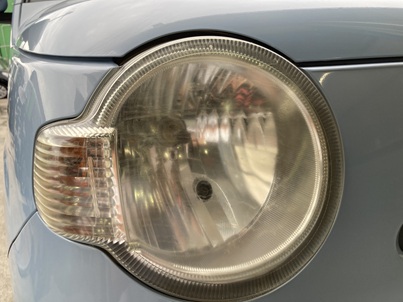 曇ったヘッドライト